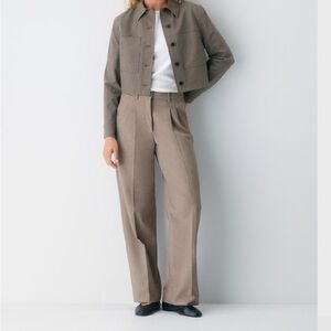 Aritzia Women’s Effortless Cropped Pants